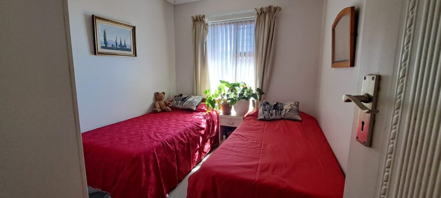 3 Bedroom Property for Sale in Heiderand Western Cape